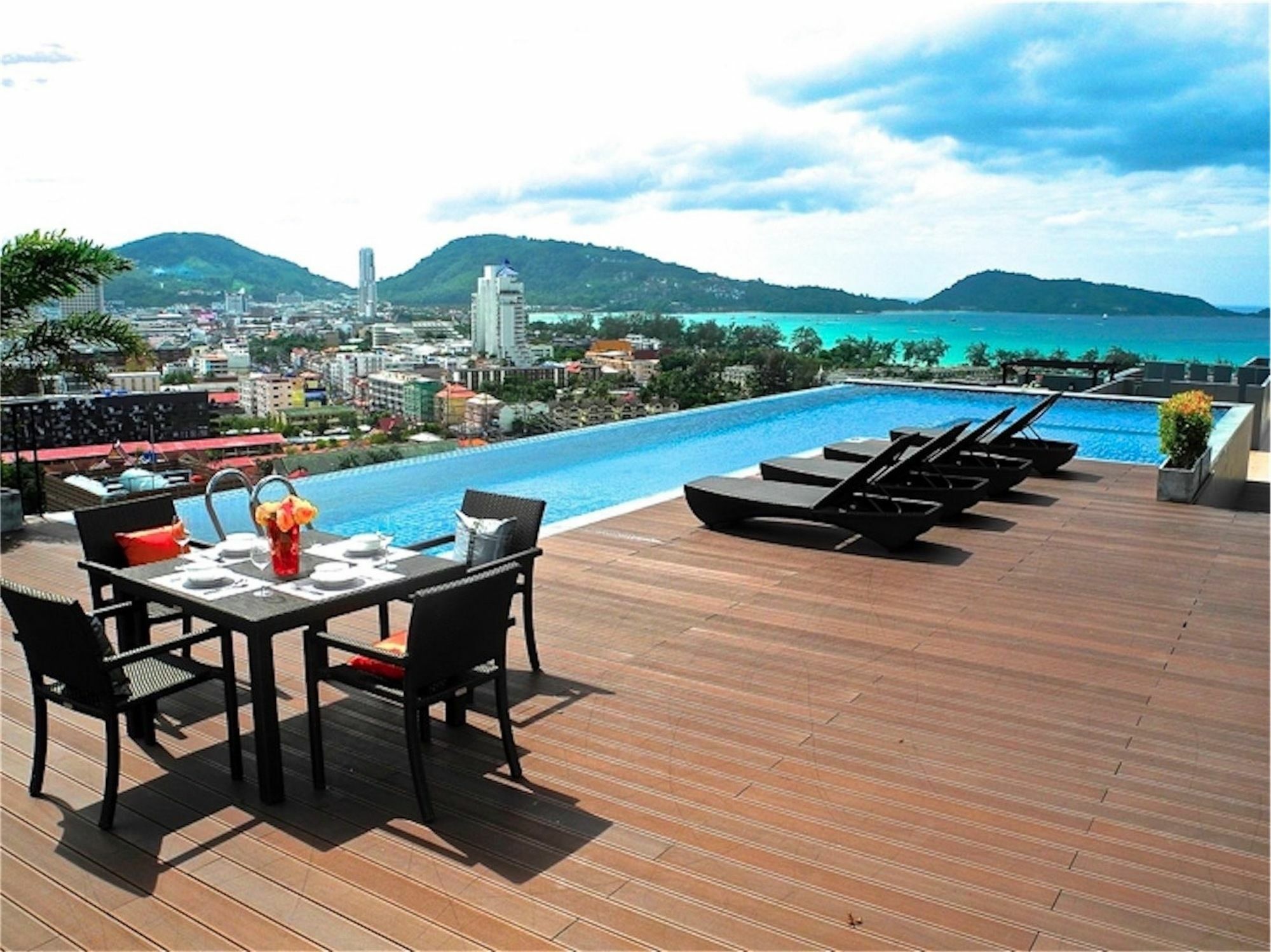 Bliss Patong 2 Bedrooms Apartment エクステリア 写真