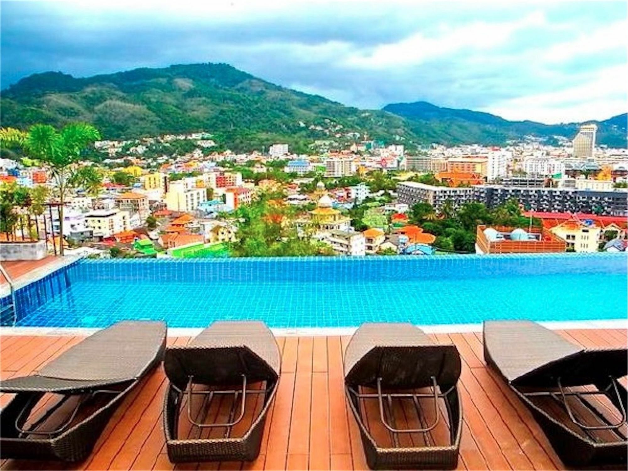Bliss Patong 2 Bedrooms Apartment エクステリア 写真
